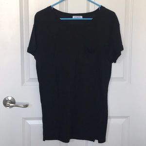 Black top with front pocket